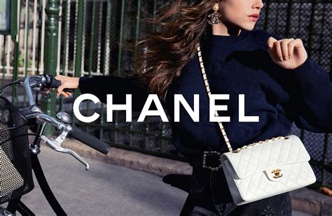 chanel handbag ad